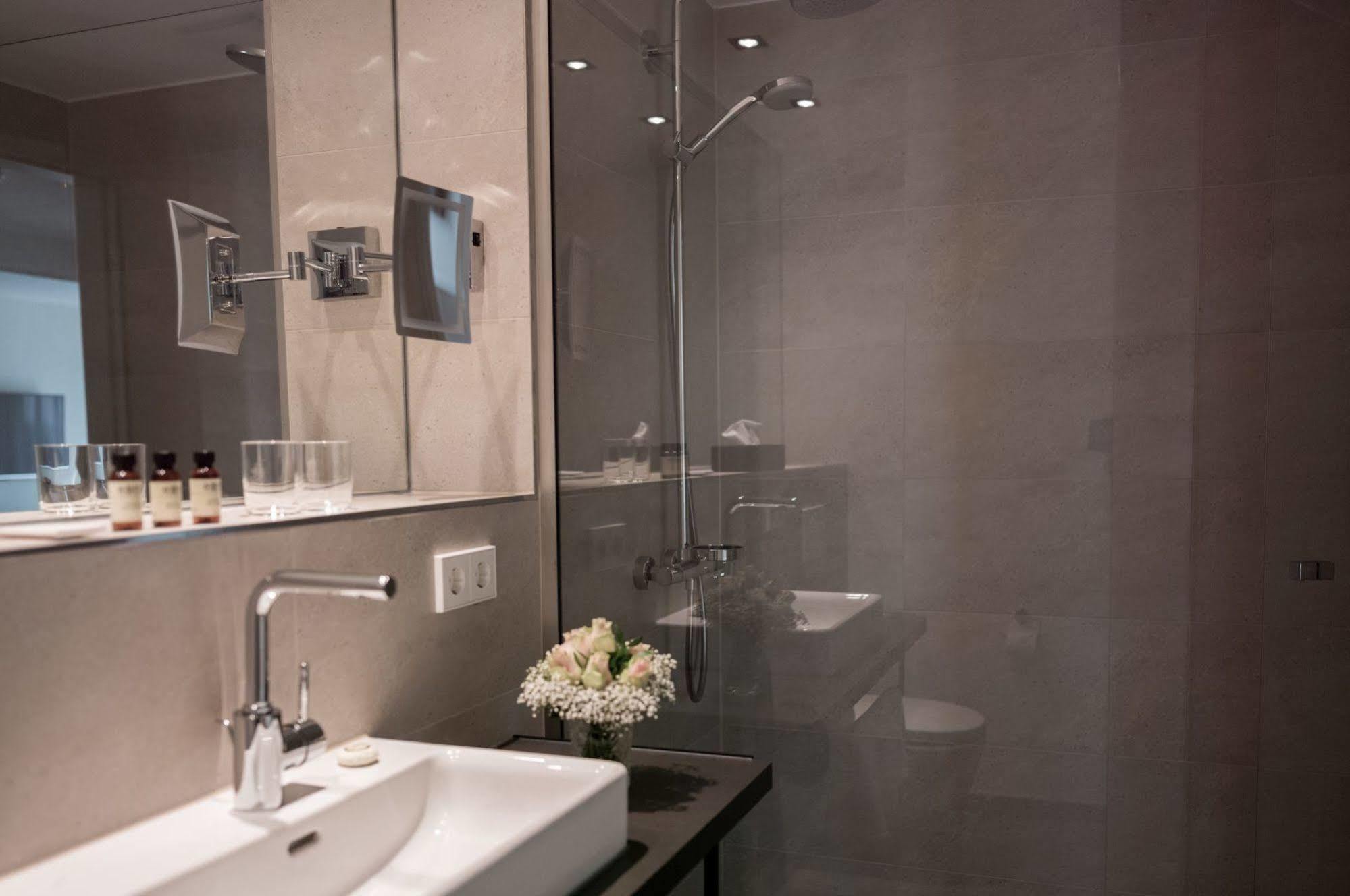 Suytes Aparthotel Heidelberg Bagian luar foto