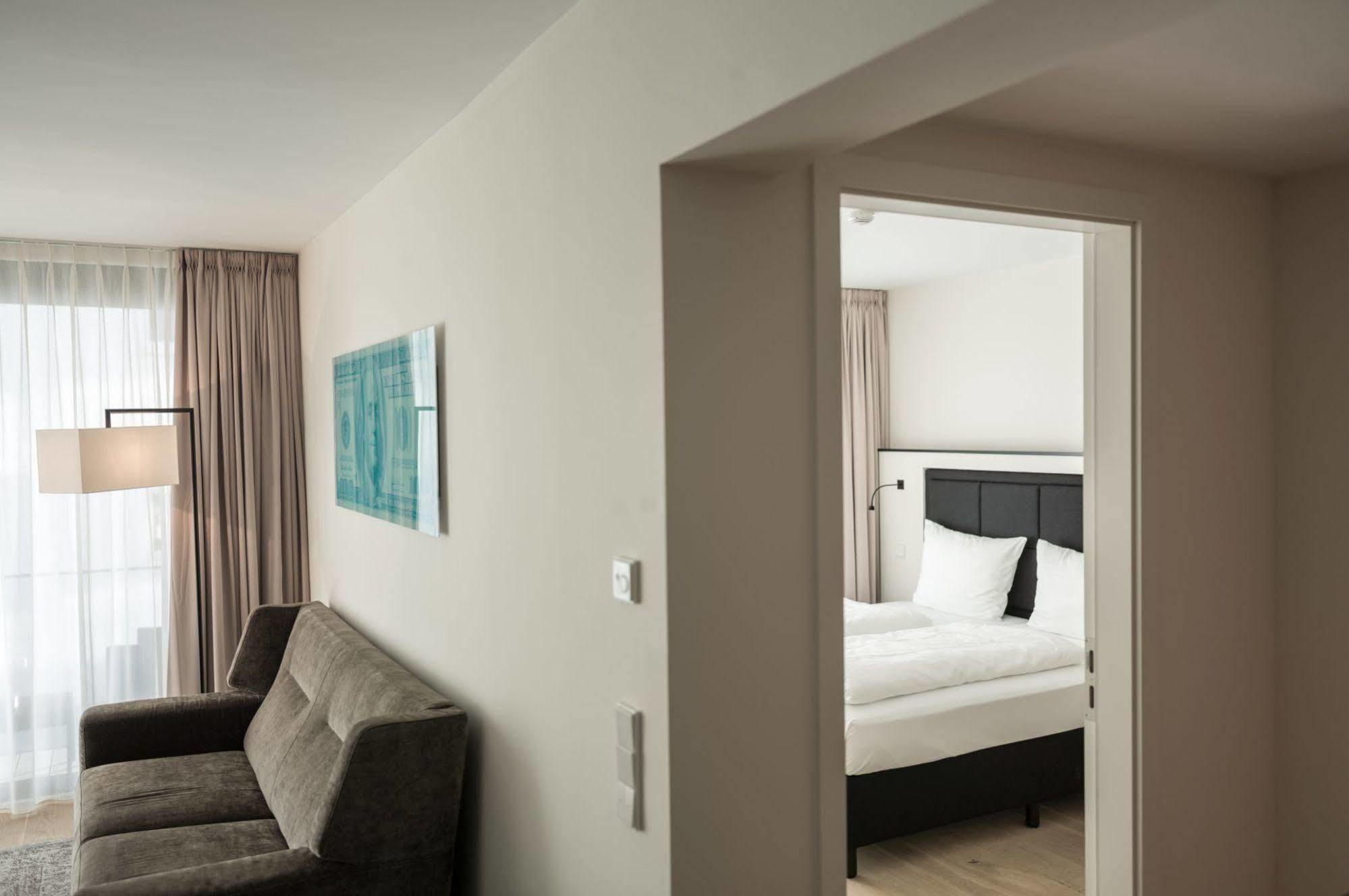 Suytes Aparthotel Heidelberg Bagian luar foto