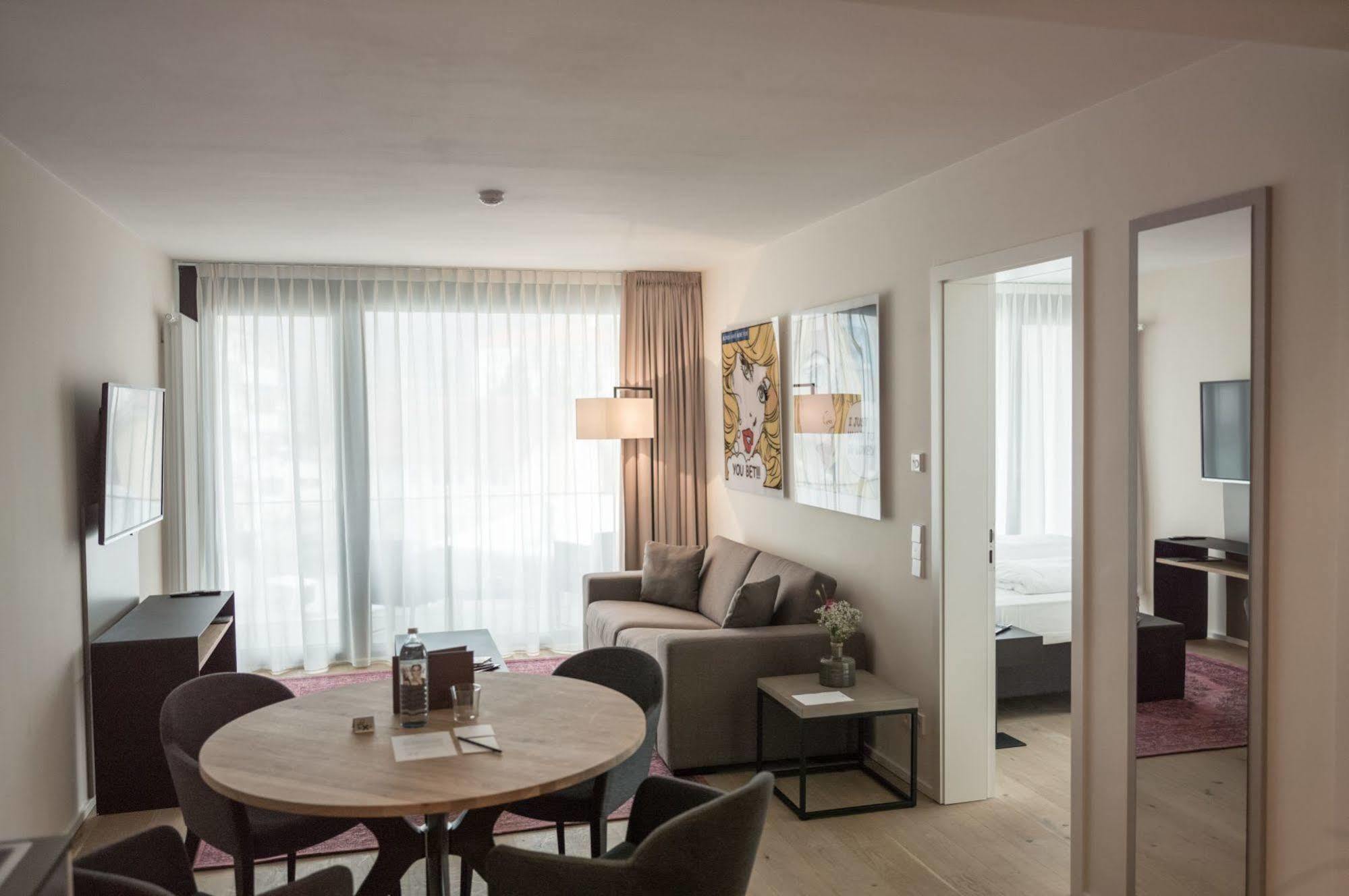 Suytes Aparthotel Heidelberg Bagian luar foto